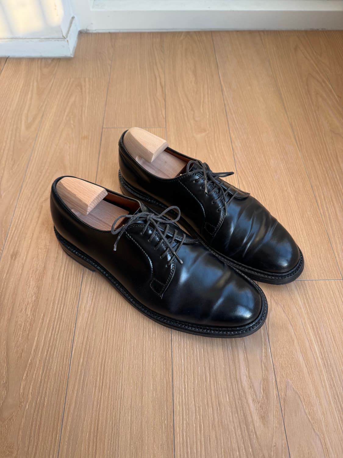 알든 블랙 9901 더비 슈즈 8.5 사이즈 판매합니다 275사이즈이고  상품이미지1