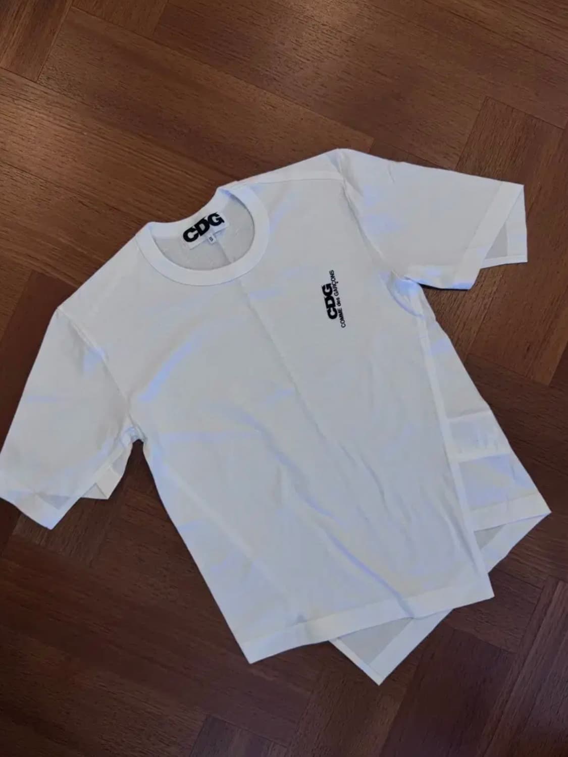 CDG 반팔티셔츠 상품이미지1