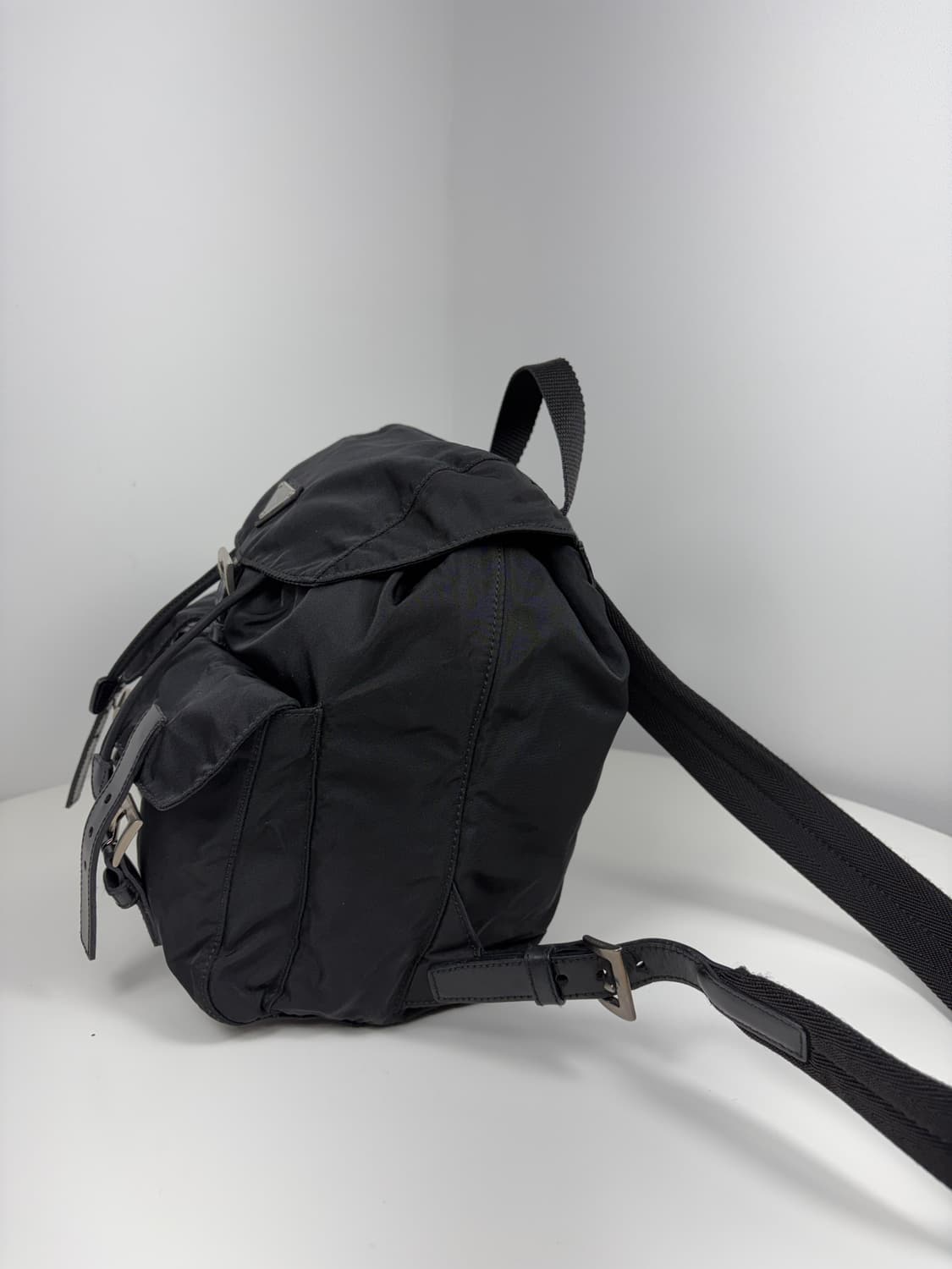 프라다 B6677 나일론 투포켓 스몰 백팩 상품이미지4