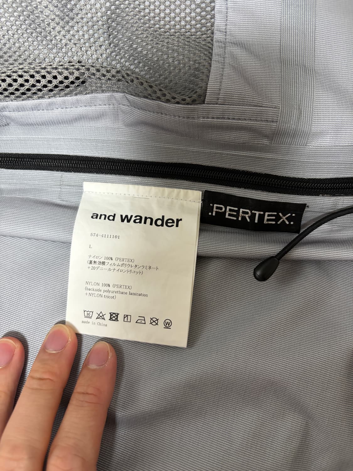 and wander 앤드원더 퍼텍스쉴드 레인자켓 블랙 L사이즈 상품이미지4