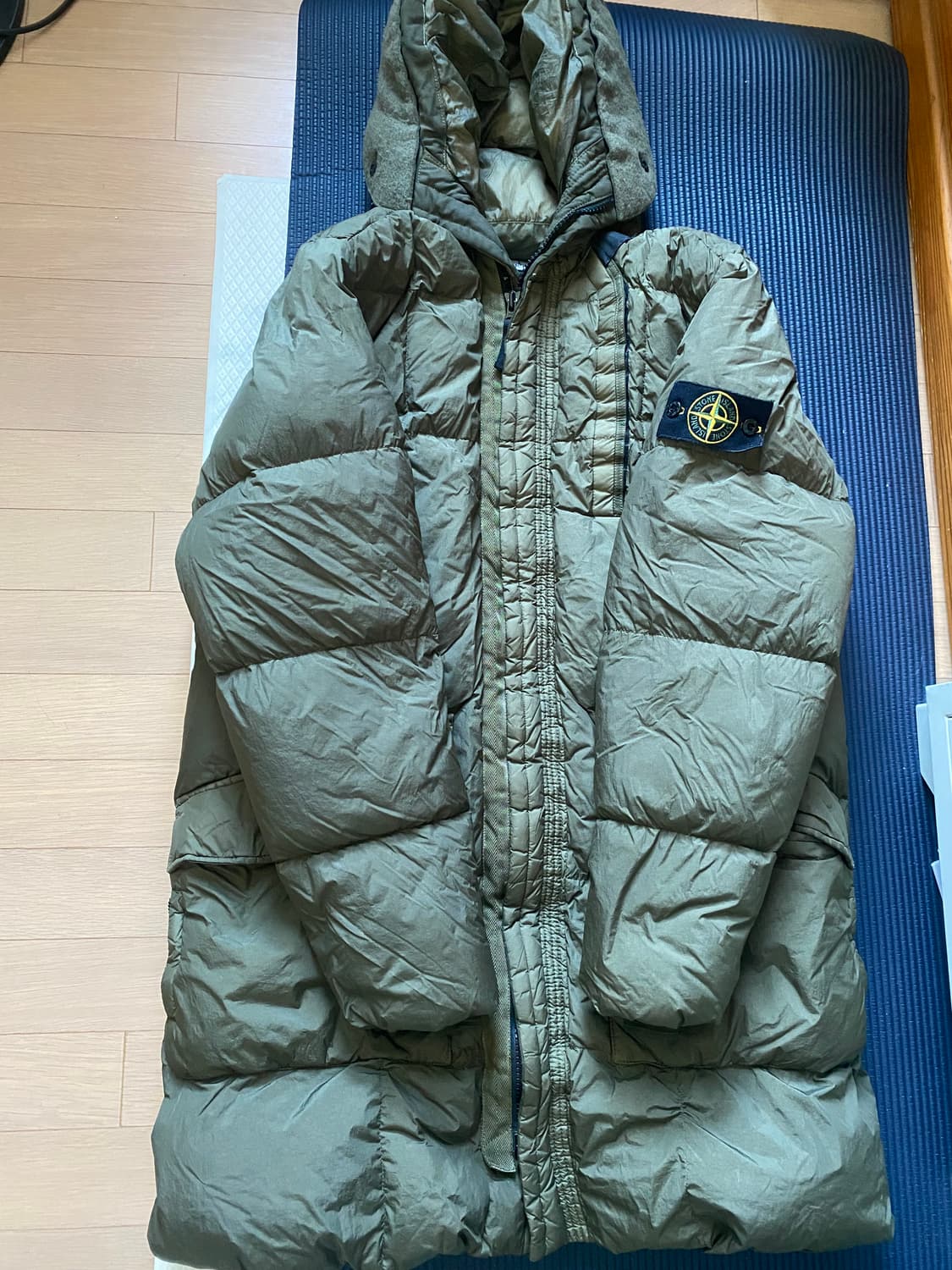 스톤아일랜드 롱패딩 18fw L사이즈 판매합니다. 상태좋음. 교환가능 상품이미지1