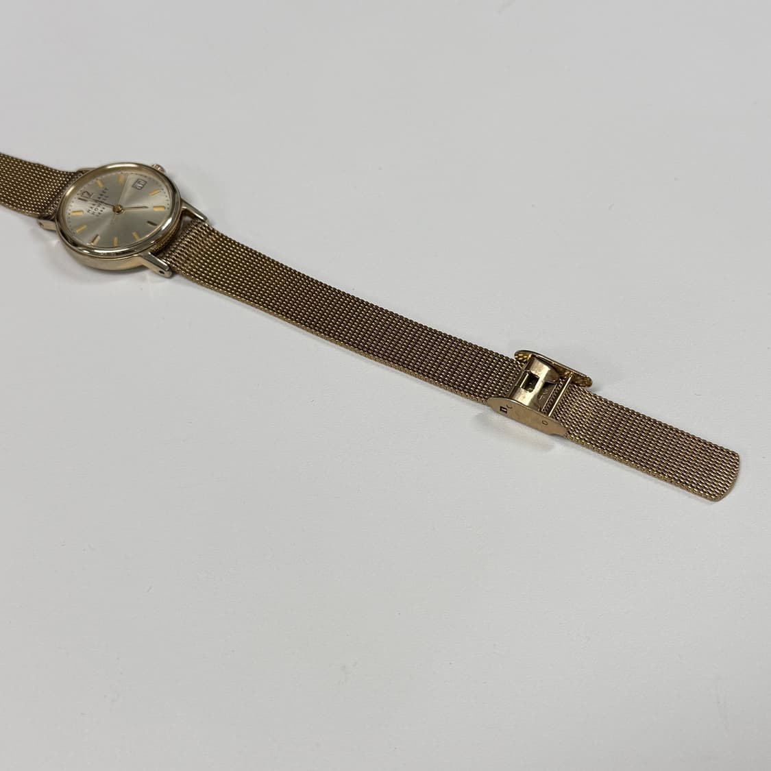 Margaret Howell round watch in gold 상품이미지4