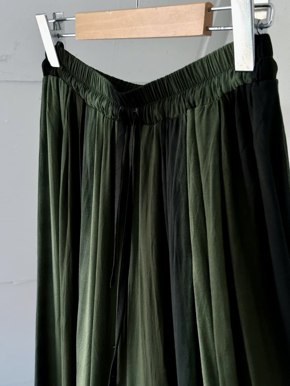 Banded 3/4 pleats rayon gaucho pants 상품이미지2