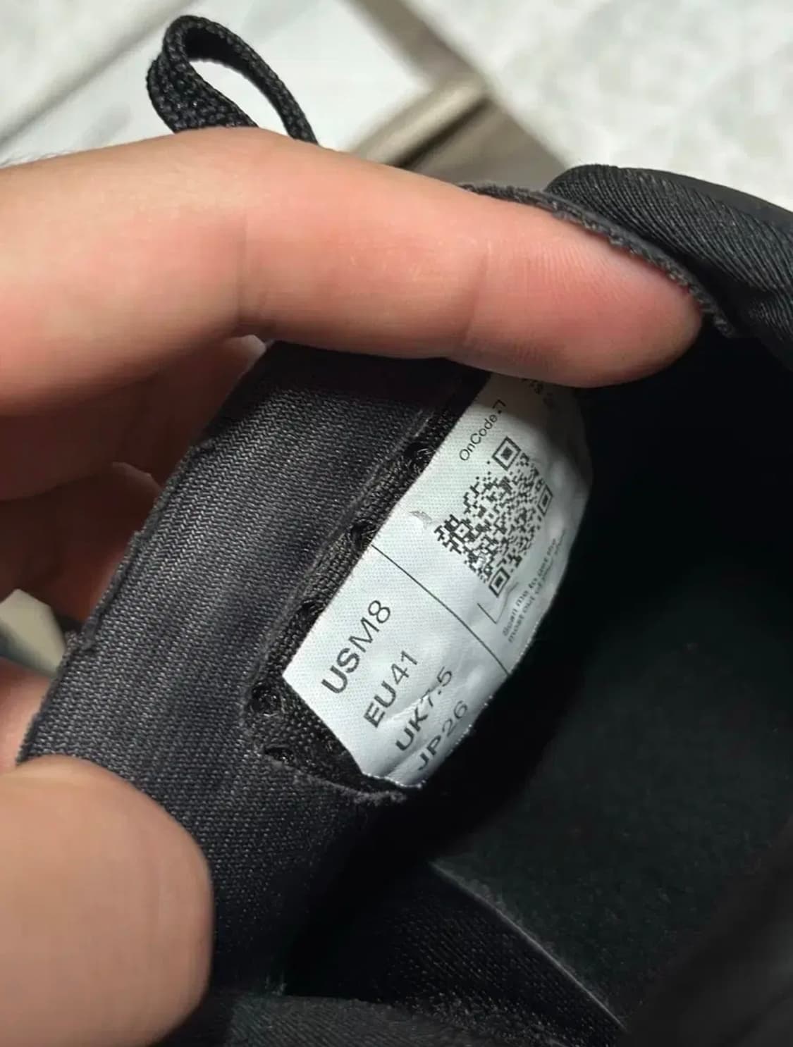 온러닝 클라우드몬스터 블랙 260 41 러닝화 상품이미지3