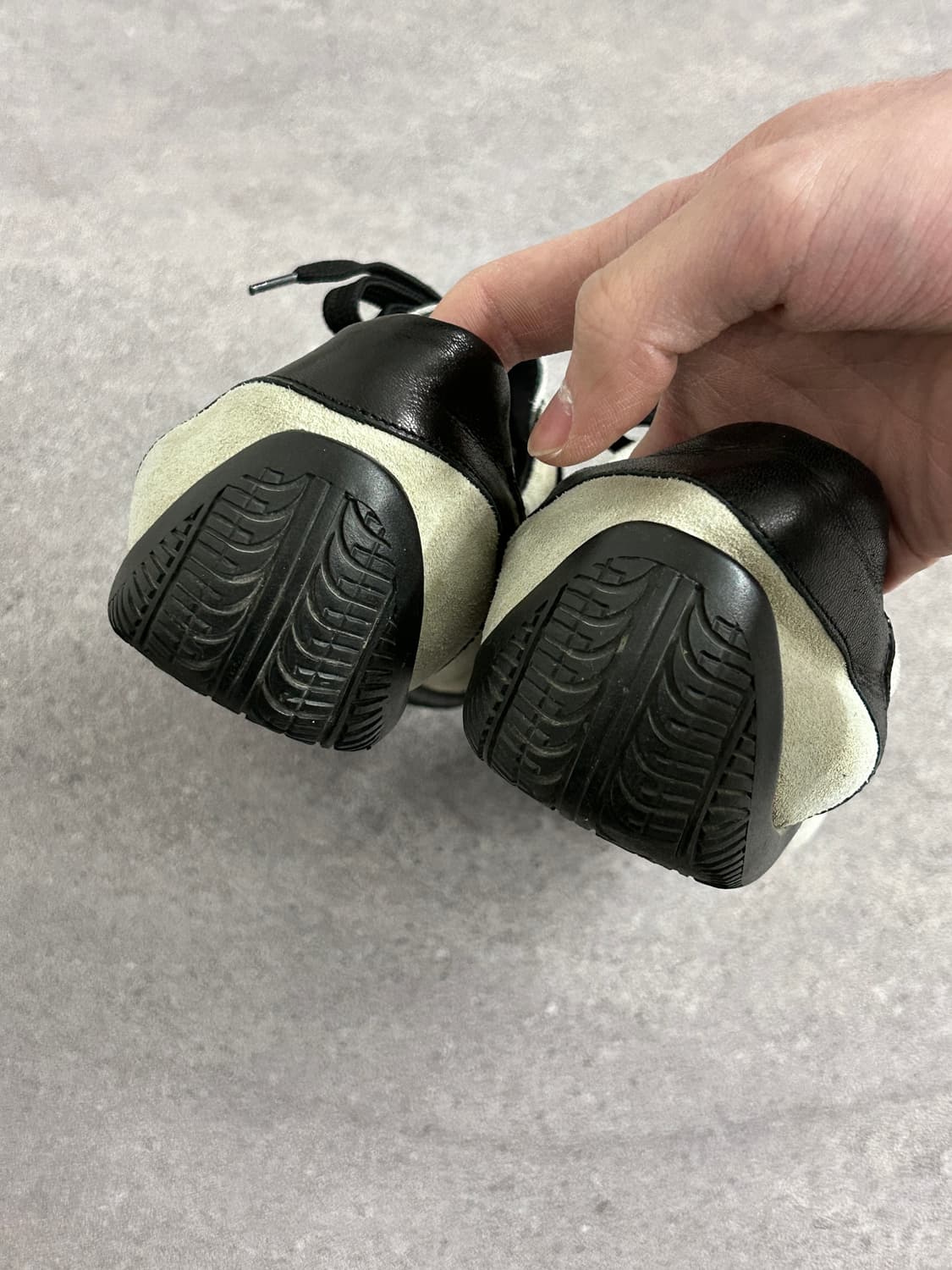 Mcm 스웨이드 레더 스포츠 스니커즈 상품이미지4