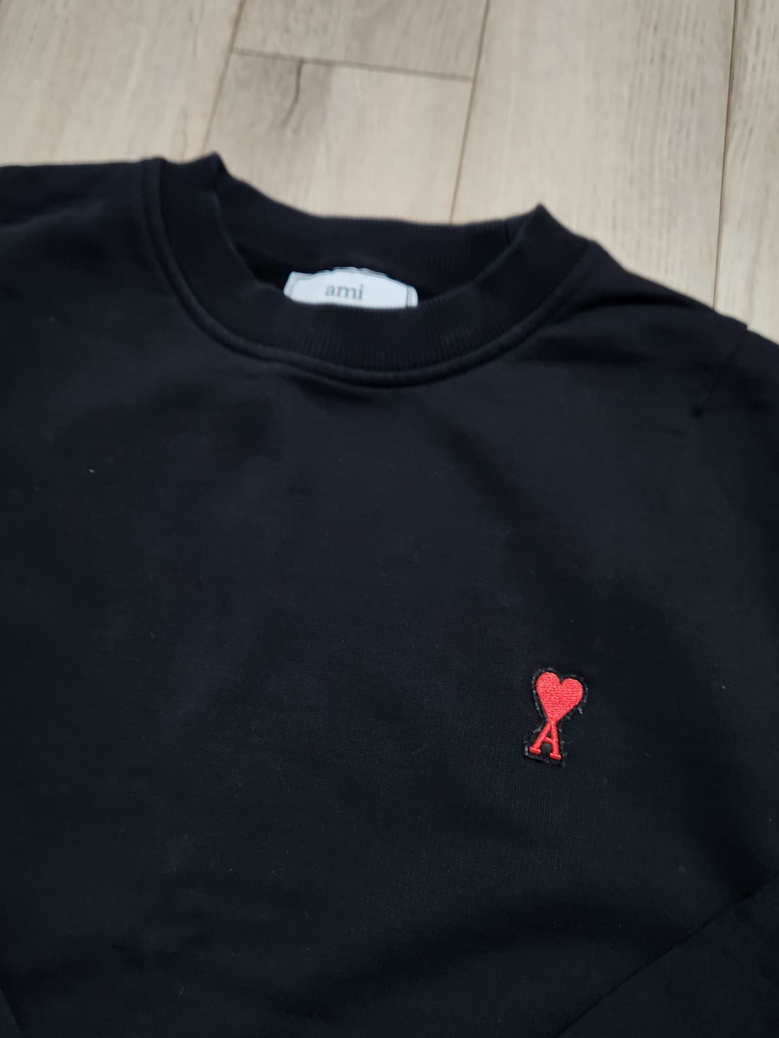 아미 스몰 하트 로고 맨투맨 상품이미지2