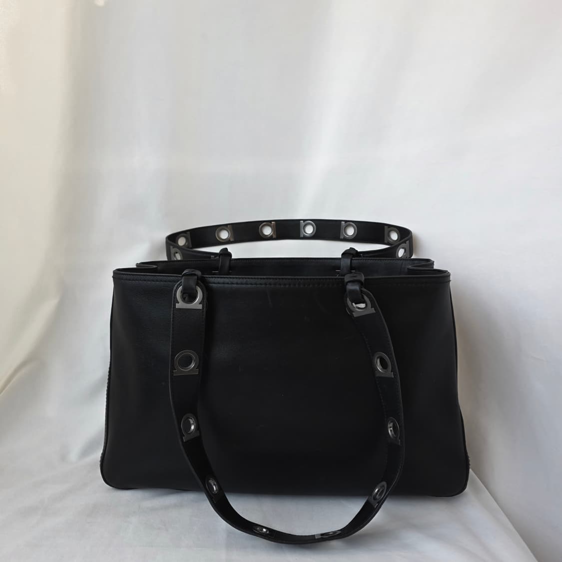 [정품 Ferragamo] 페레가모 빈티지 간치니버클 레더 숄더백 쇼퍼백 상품이미지9