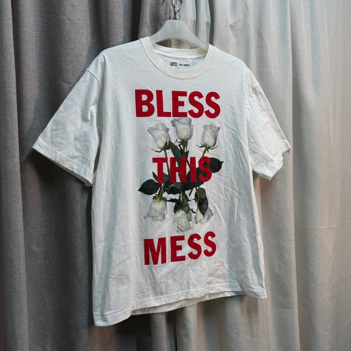 [XL] 유니클로 Bless This Mess 반팔 티셔츠 상품이미지2