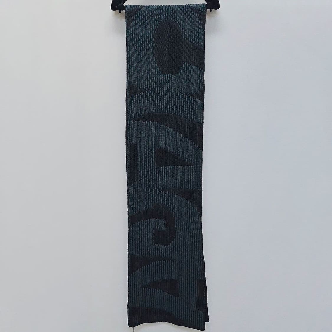 (새상품급) 발렌시아가 리버시블 프린트 울 머플러 상품이미지1