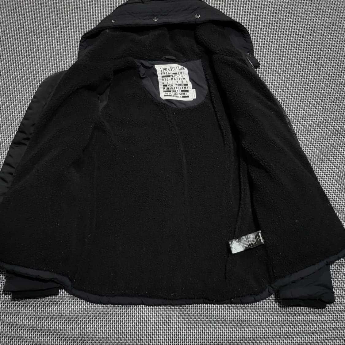 (여성) 쟈딕앤볼테르 사이드 로고 패딩 블랙 (XS) 상품이미지2