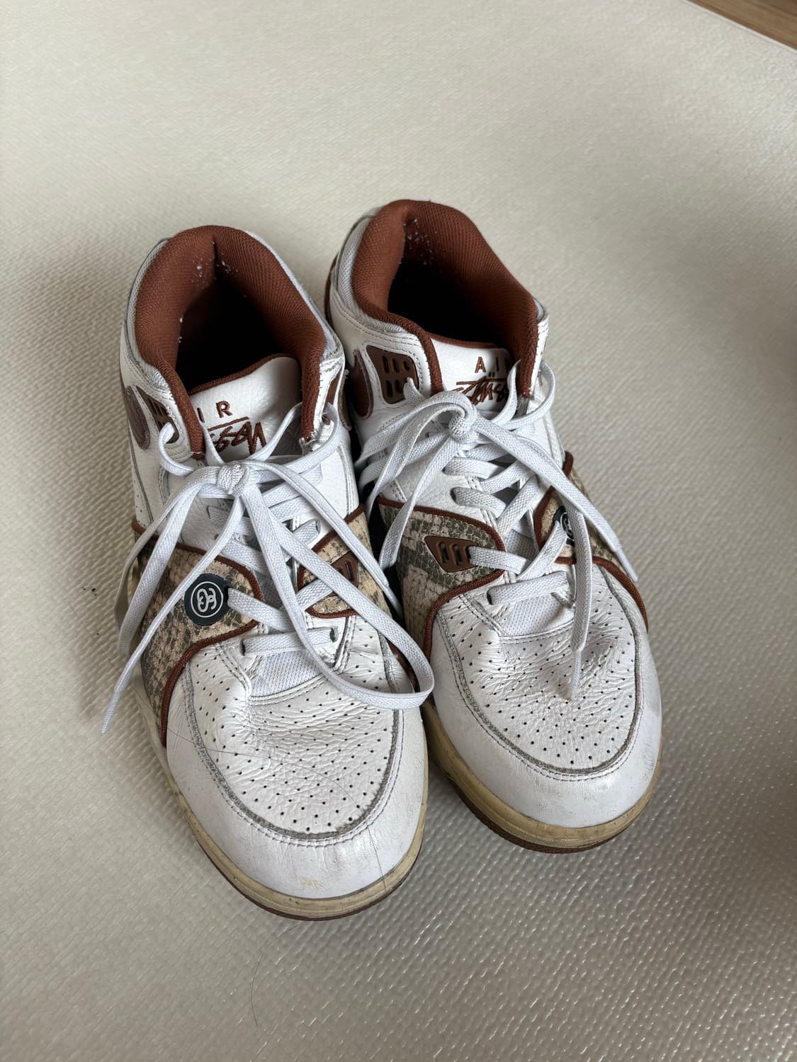 스투시 나이키 에어플라이트 270 상품이미지1