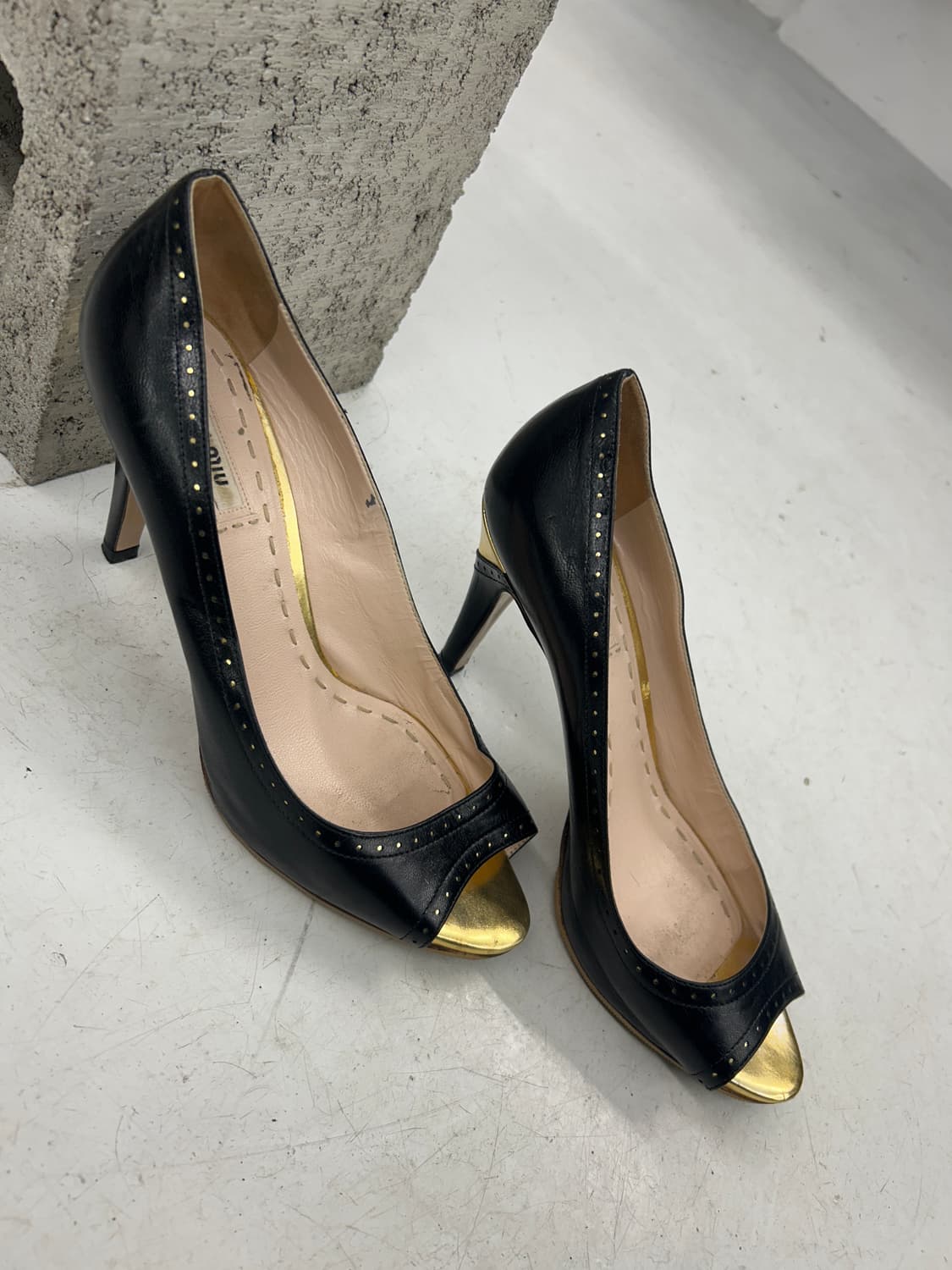 미우미우 오픈토힐 상품이미지1