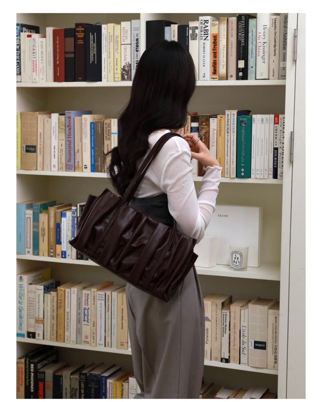 앨리스마샤 래버 숄더백 다크브라운 상품이미지2