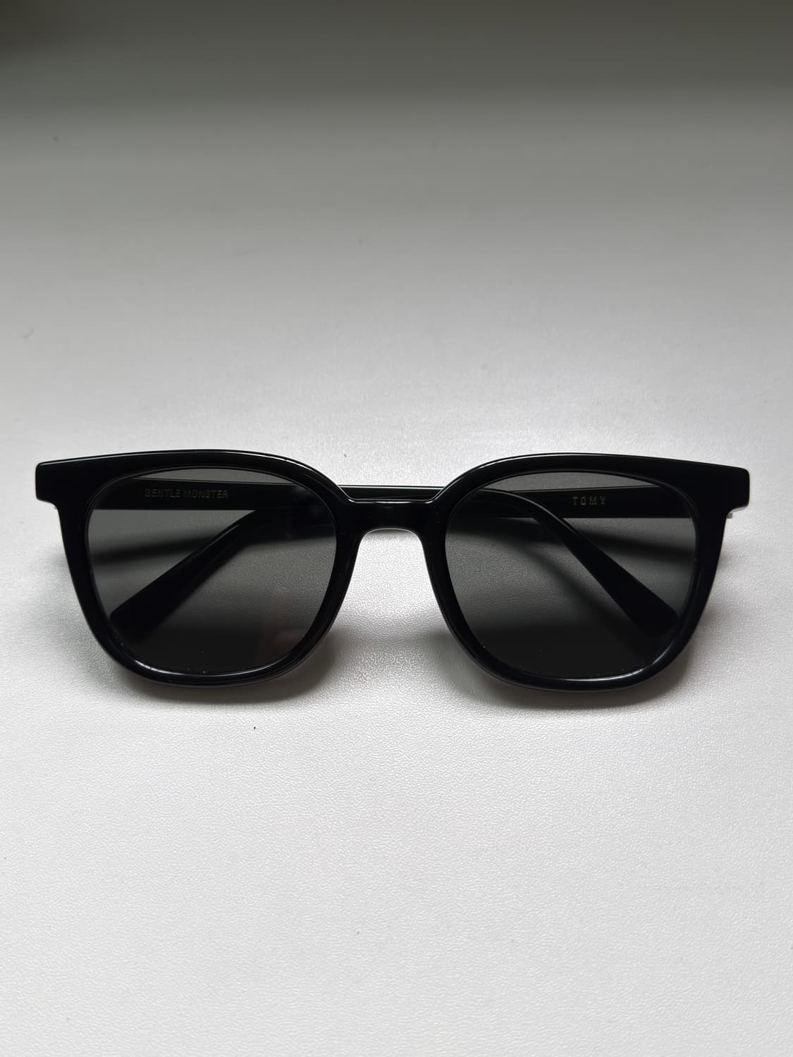 젠틀몬스터 tomy black 상품이미지1
