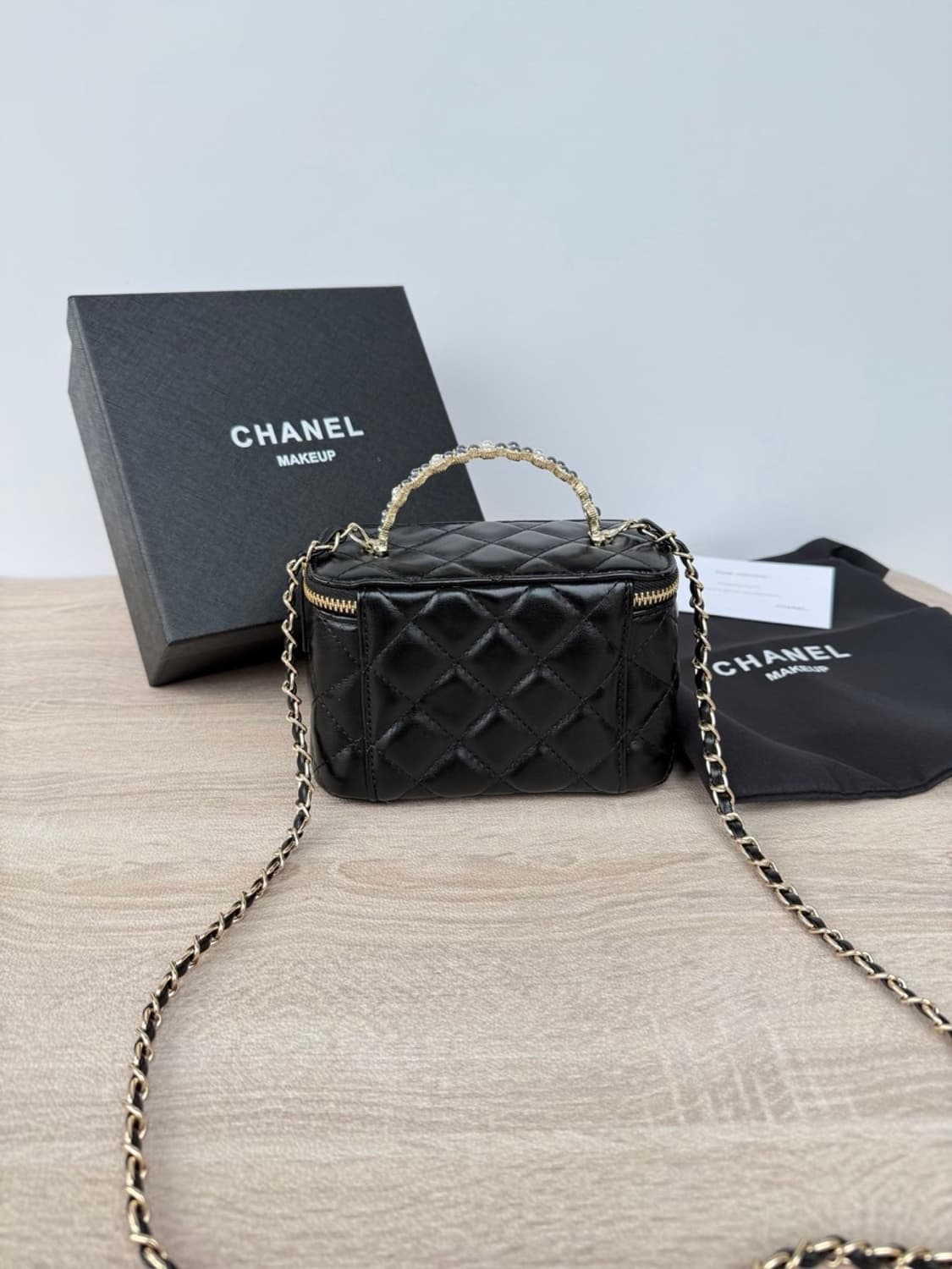 샤넬VIP 진주펄 장식 핸들 베니티백 샤넬 코스메틱  상품이미지9