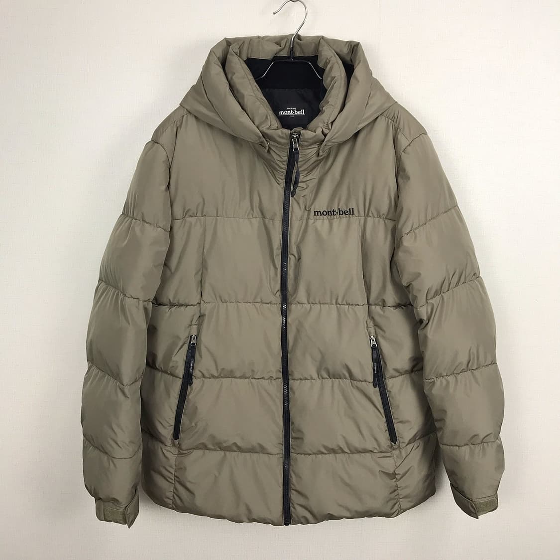 몽벨 패딩 점퍼 카키색 남성110 상품이미지1
