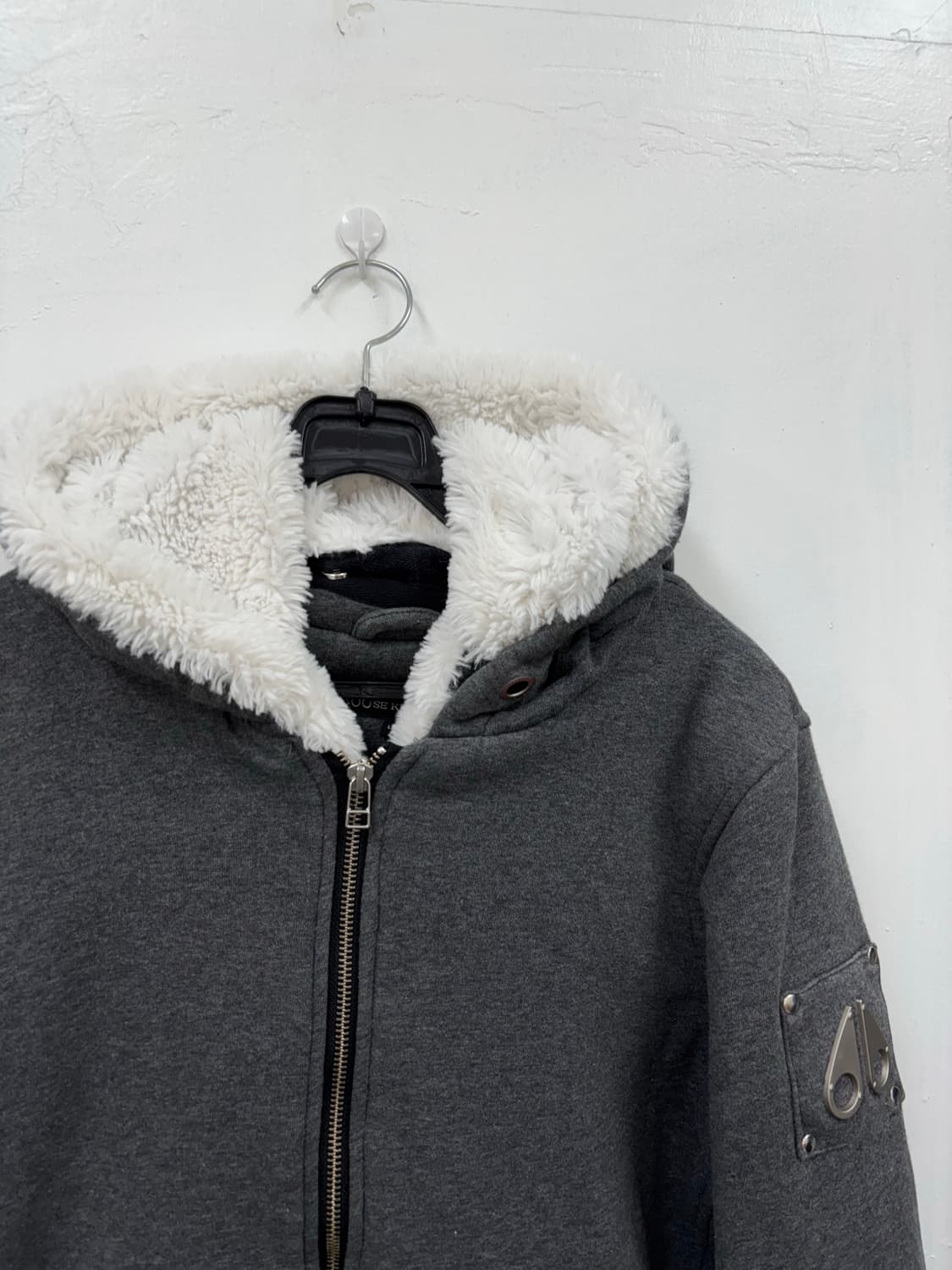 무스너클 버니스웨터 상품이미지3