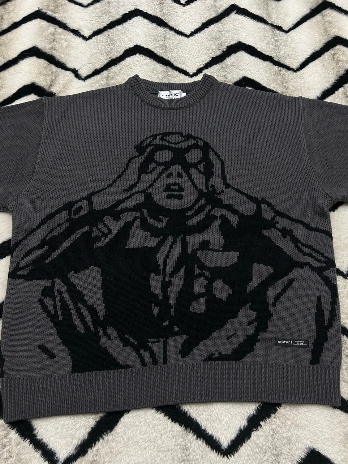 [L]크리틱 스카웃보이 오버핏 헤비 니트/챠콜 상품이미지3