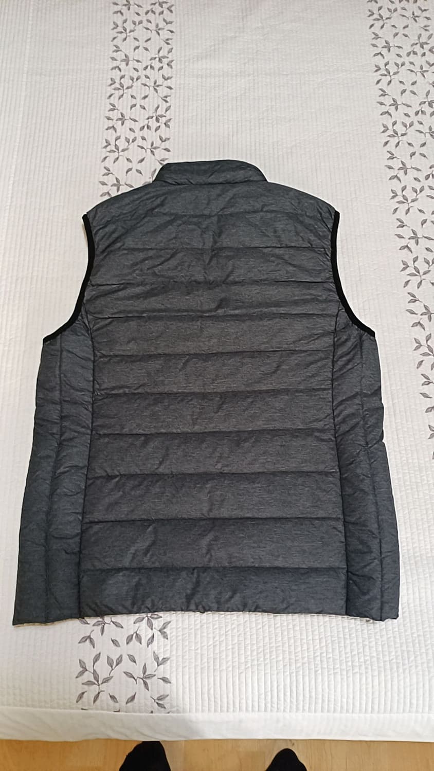 엠할리데이 오리털경량패딩조끼 실측95 가슴52 기장68 상품이미지4