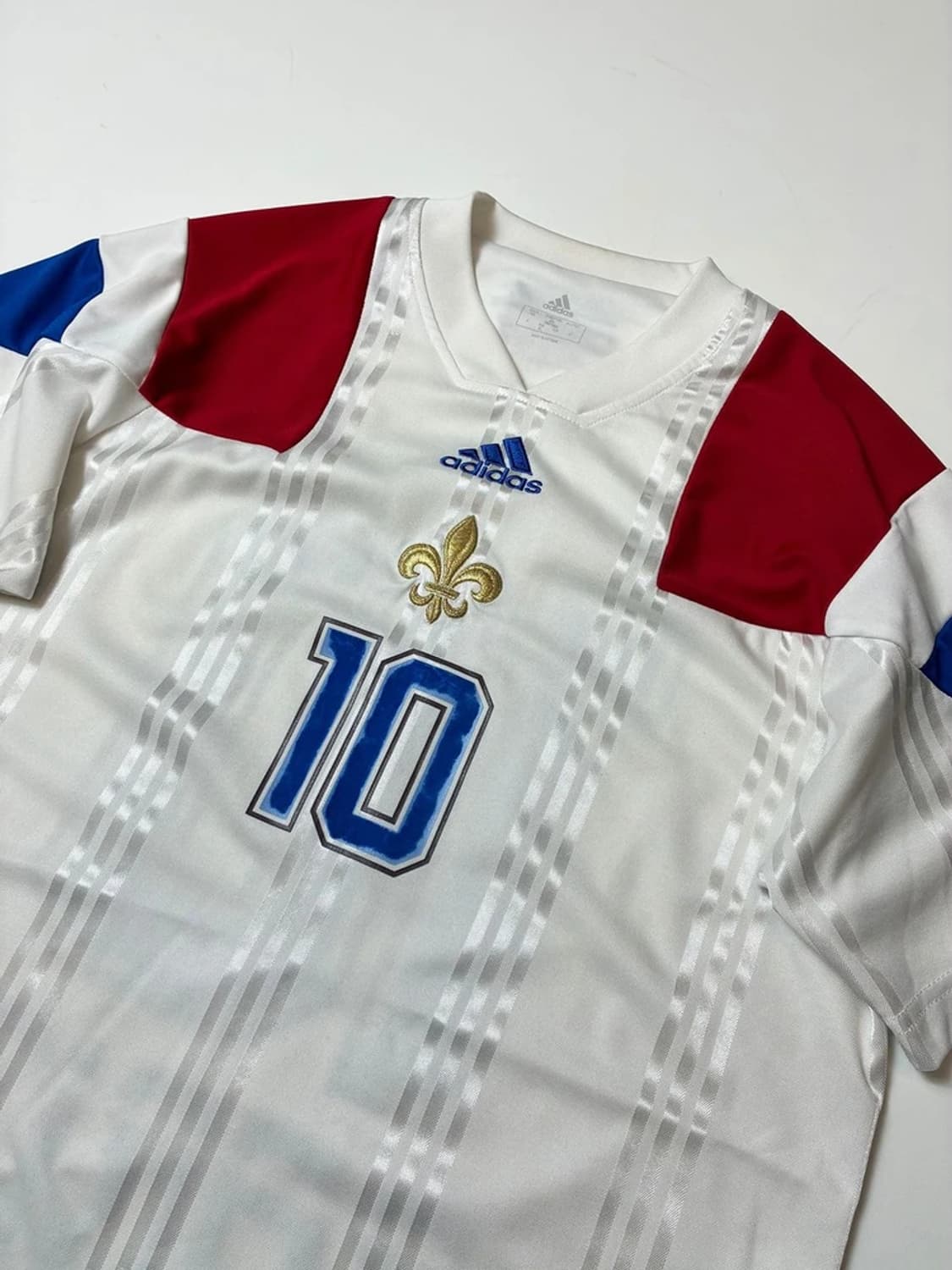 아디다스 20ss 스포티 시티백 파리 저지 반팔 티셔츠 PN9010 상품이미지2