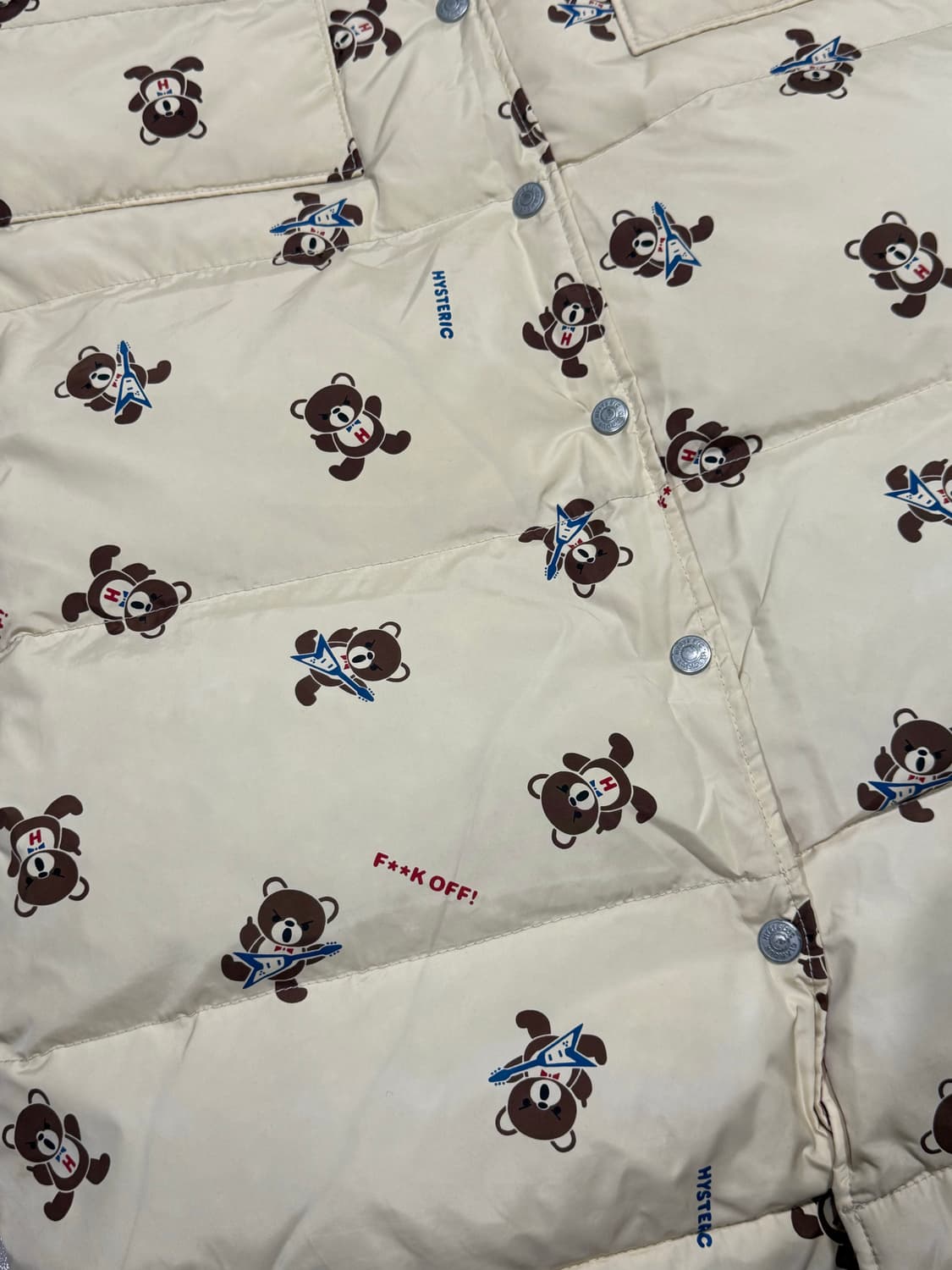 히스테릭 글래머 아카이브 퍽베어 패턴 오프화이트 색상 롱 패딩 자켓 상품이미지5