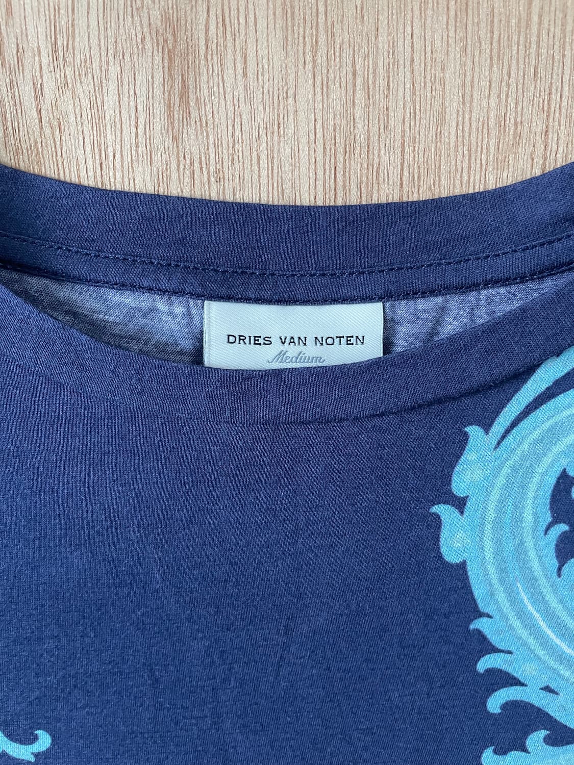 드리스반노튼 그래픽 티셔츠 상품이미지3