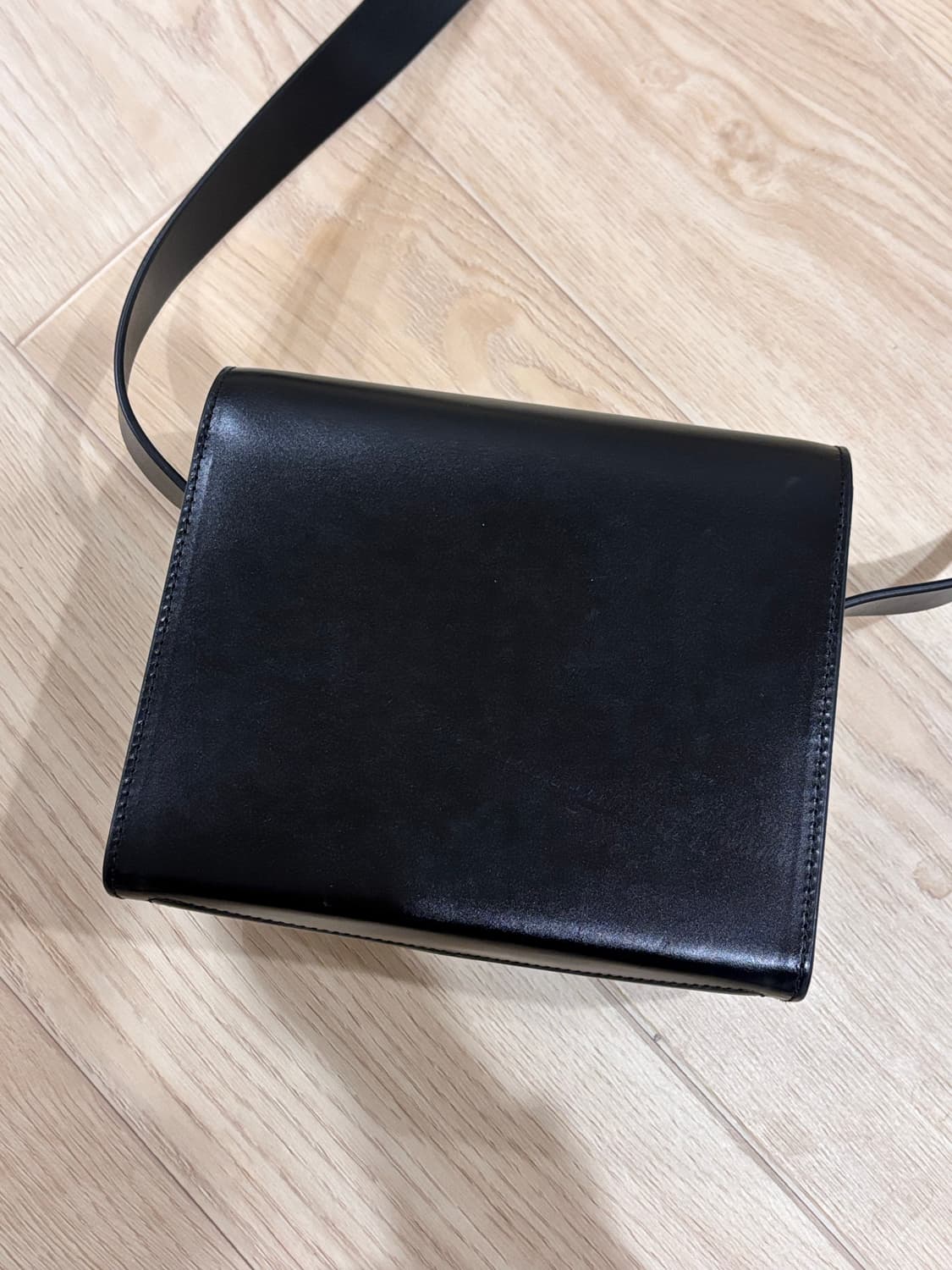 르메르 카메라백 상품이미지4