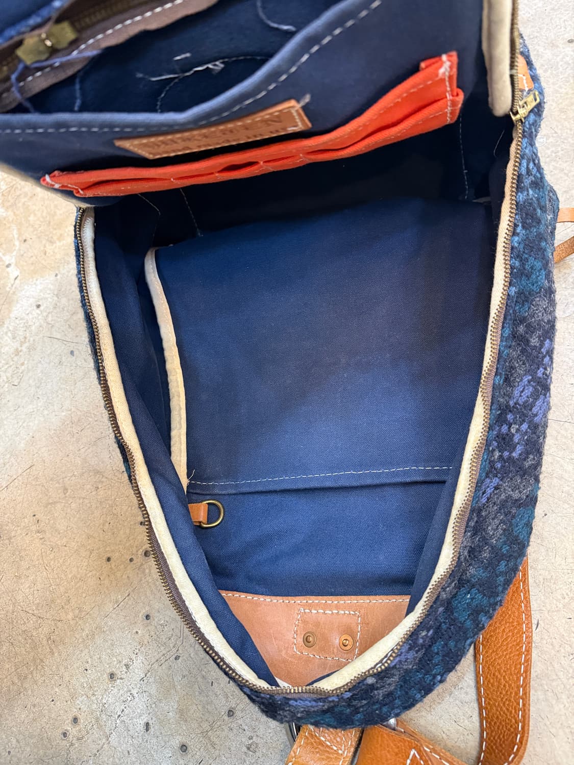 유케텐 트라이앵글 울 백팩 상품이미지8