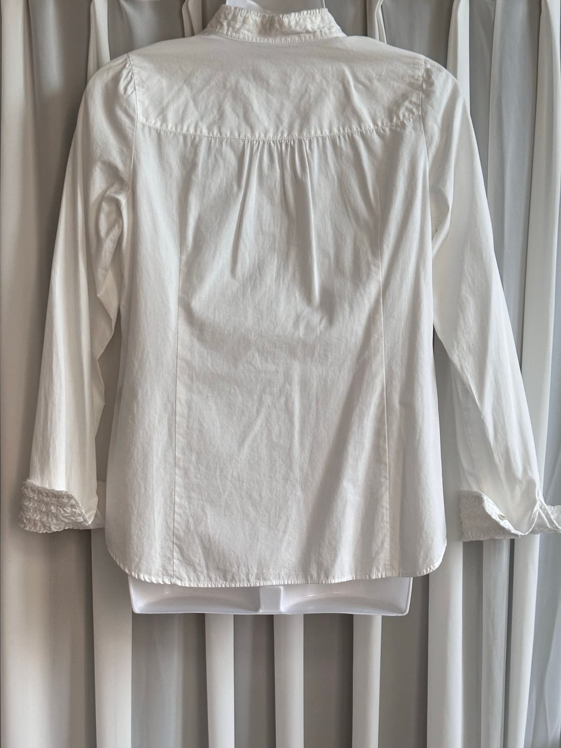 버버리 블루라벨 화이트 러플 셔츠 상품이미지5