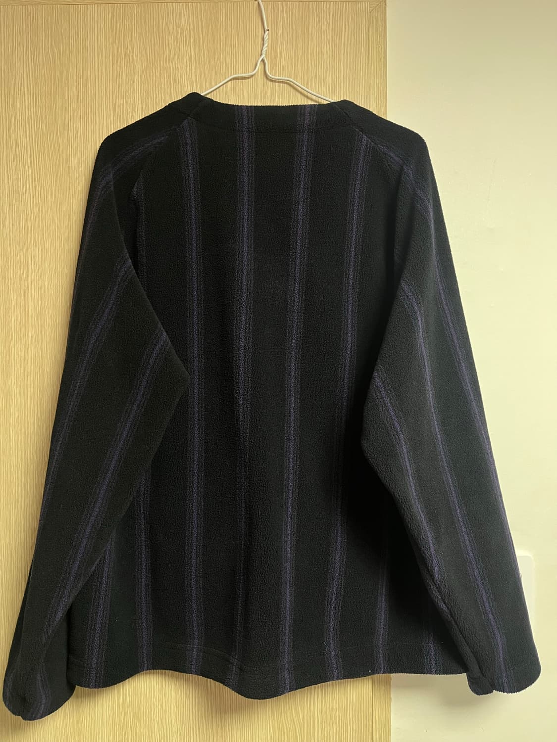 유니클로 니들스 후리스 가디건 블랙 스트라이프 퍼플 상품이미지2