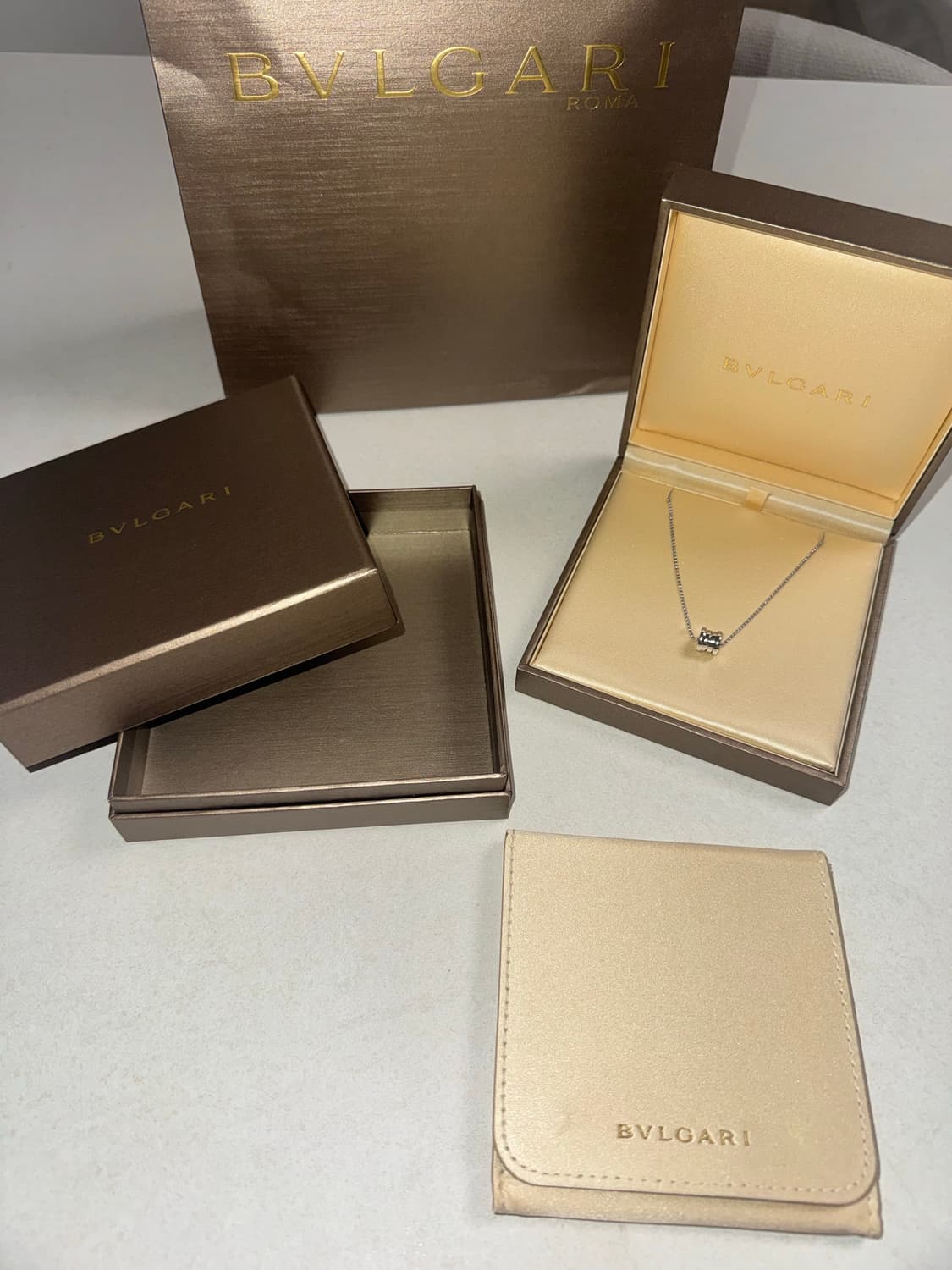 불가리 비제로원 목걸이 화이트골드 상품이미지1