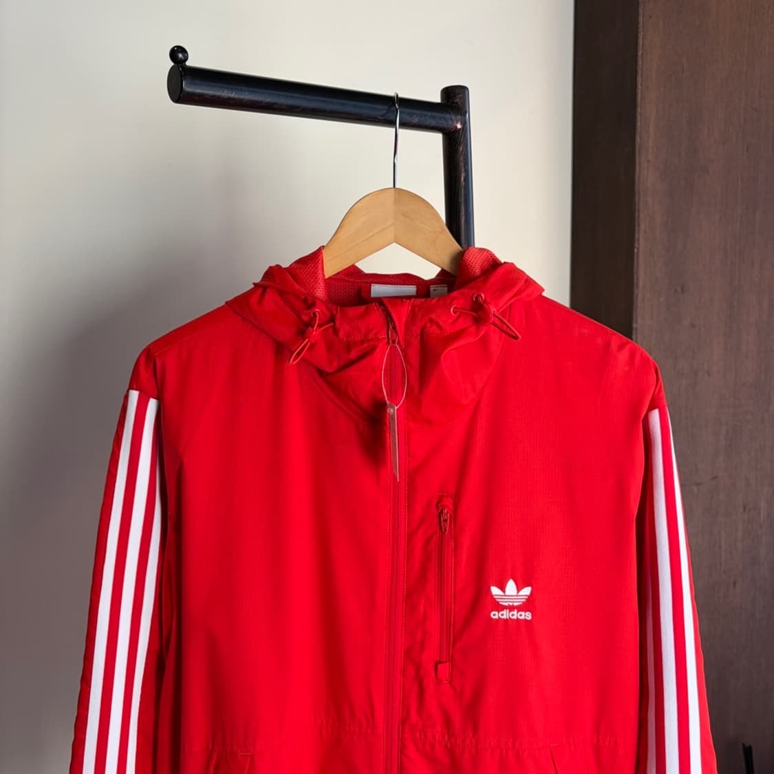 15438 - 아디다스 레드 바람막이 자켓 상품이미지1