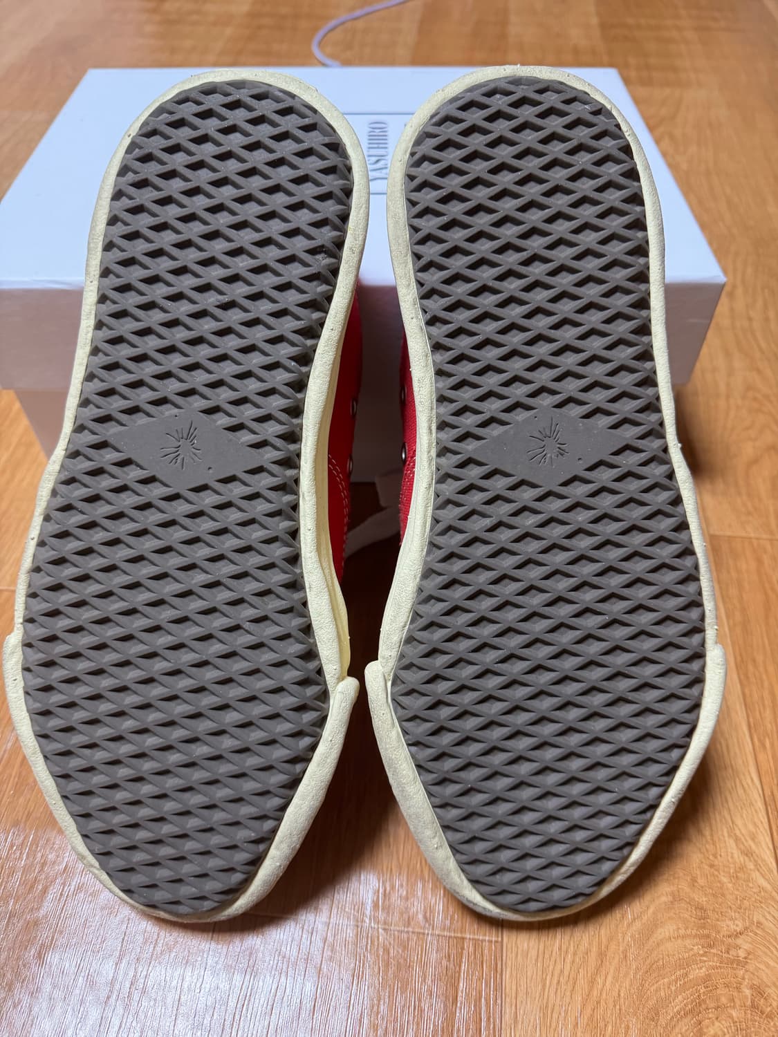 [43] 메종 미하라 야스히로 피터슨 캔버스 로우 스니커즈 레드 상품이미지5