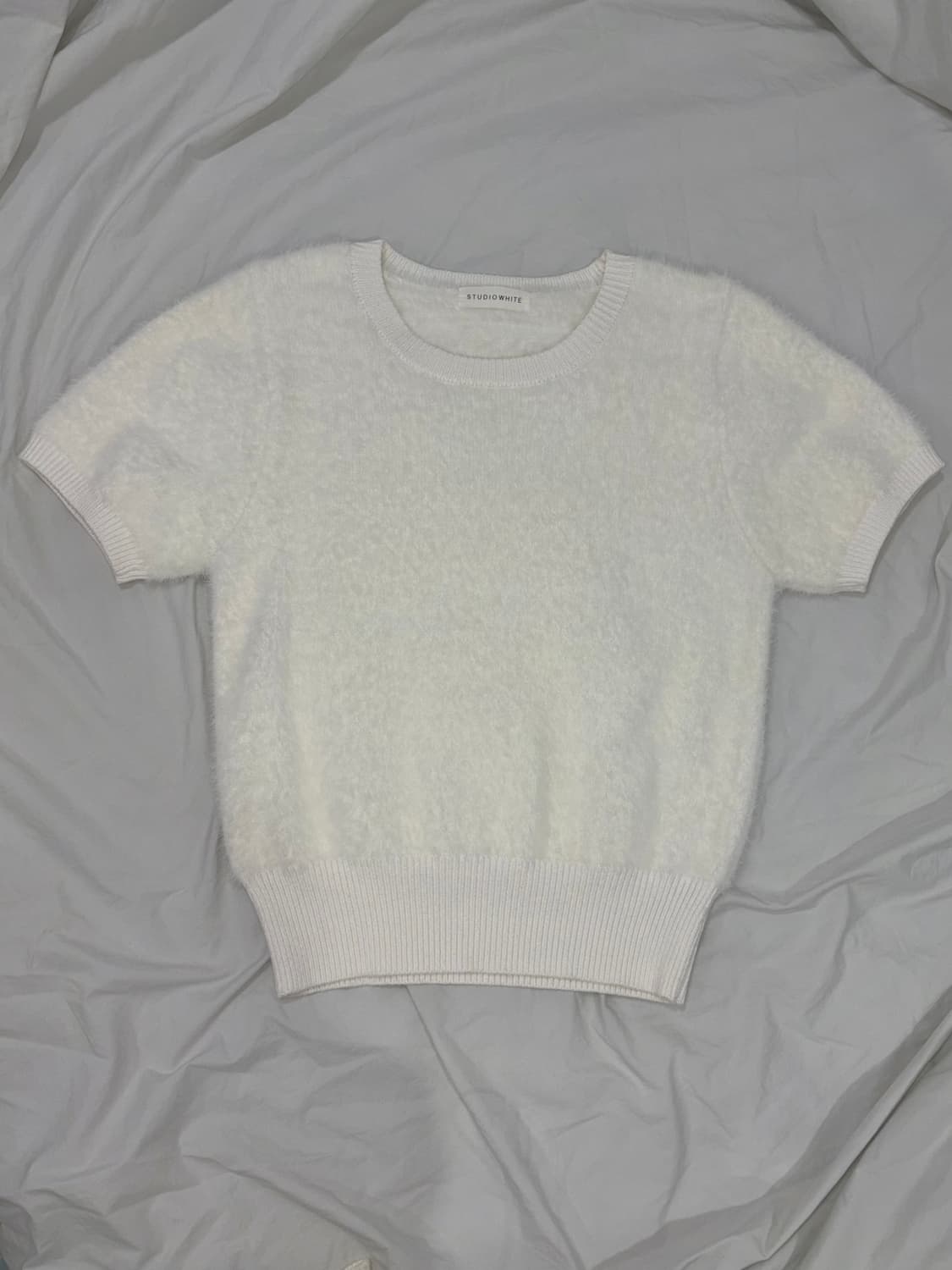 로걀탑 여리핏 화이트 반팔니트  상품이미지1