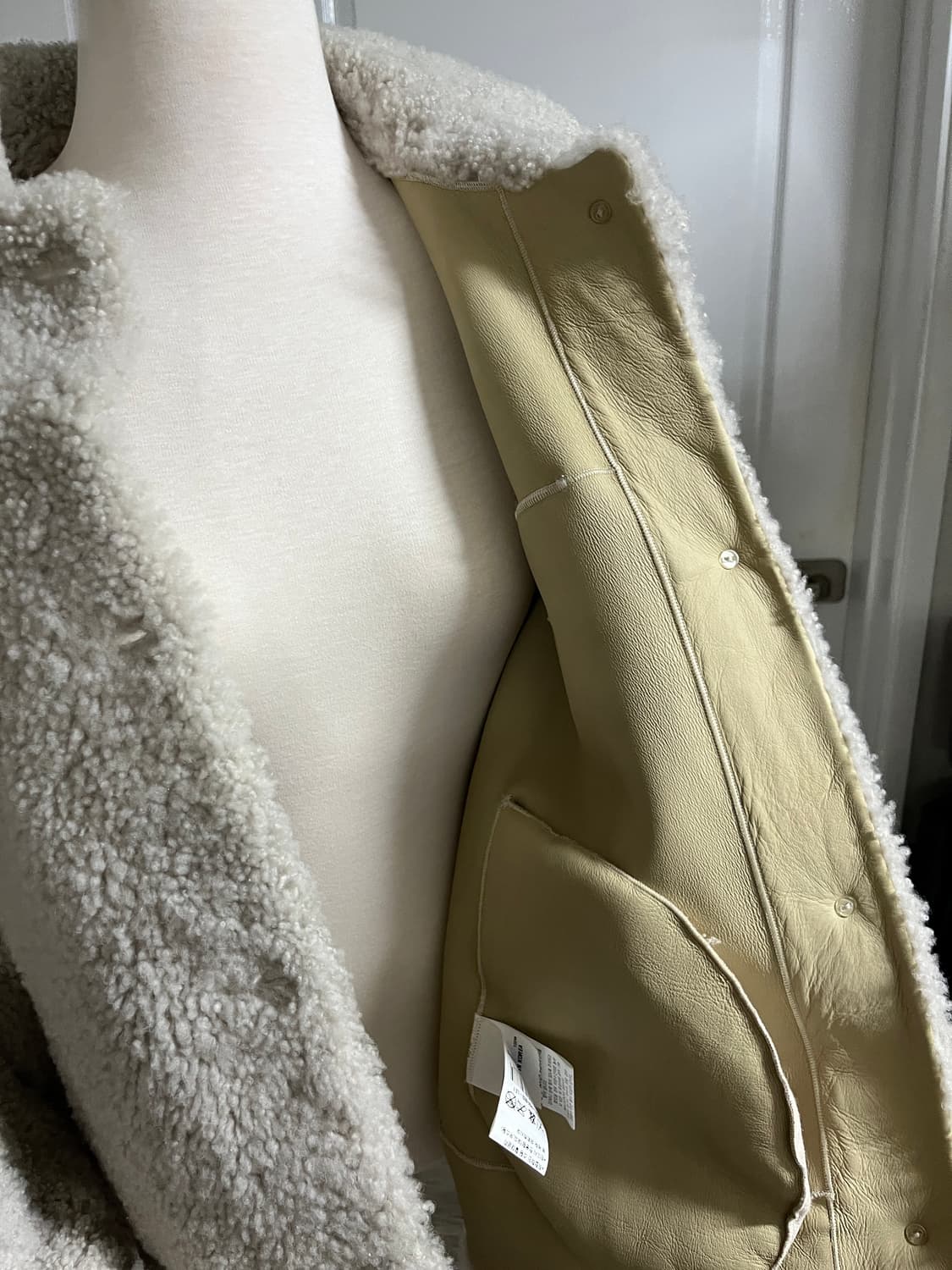 모조에스핀 뽀글이 리얼무스탕 66새상품 상품이미지7