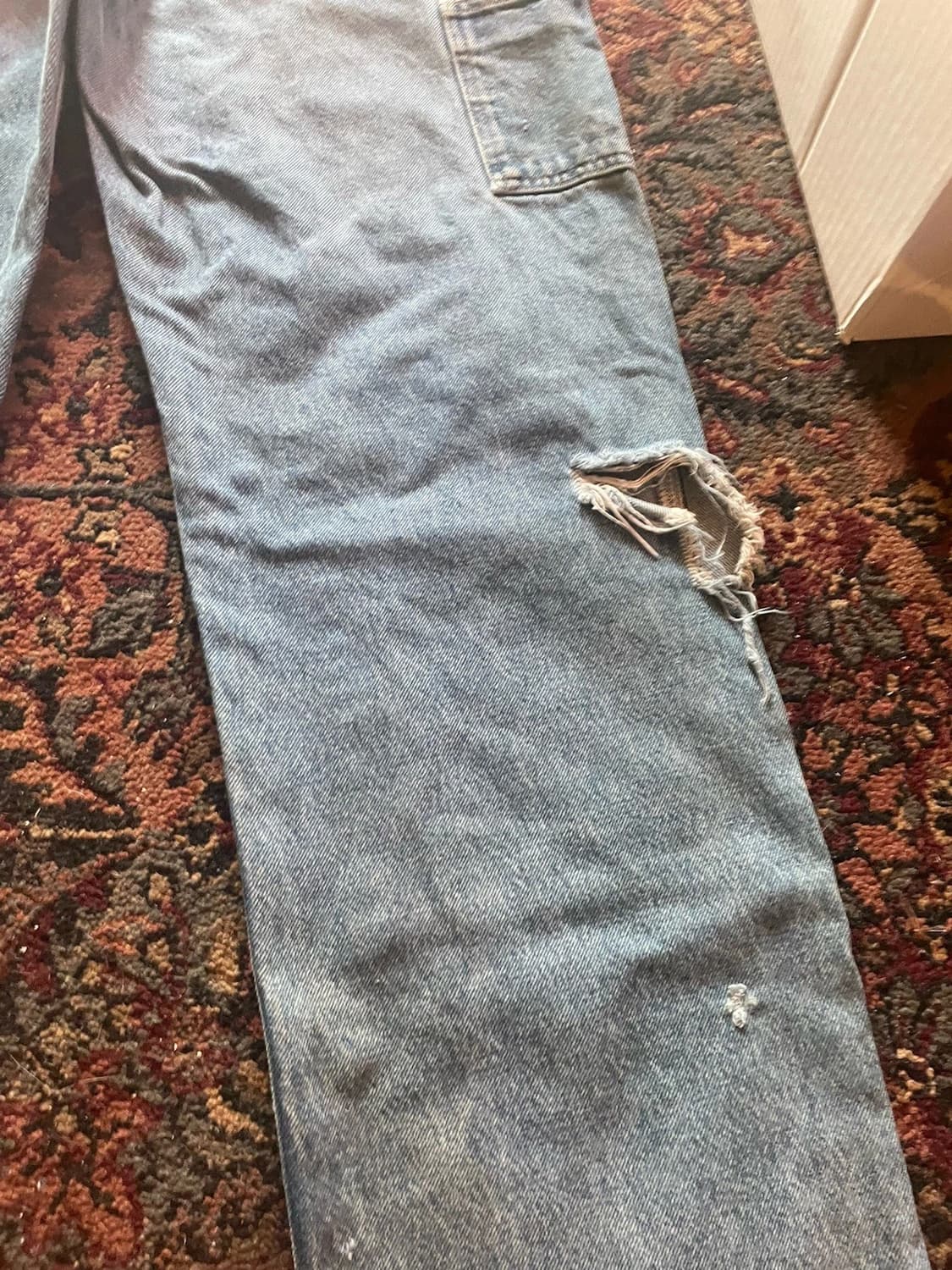 칼하트 워시드 데님 로거 팬츠 연청 릴렉스드 핏 상품이미지5