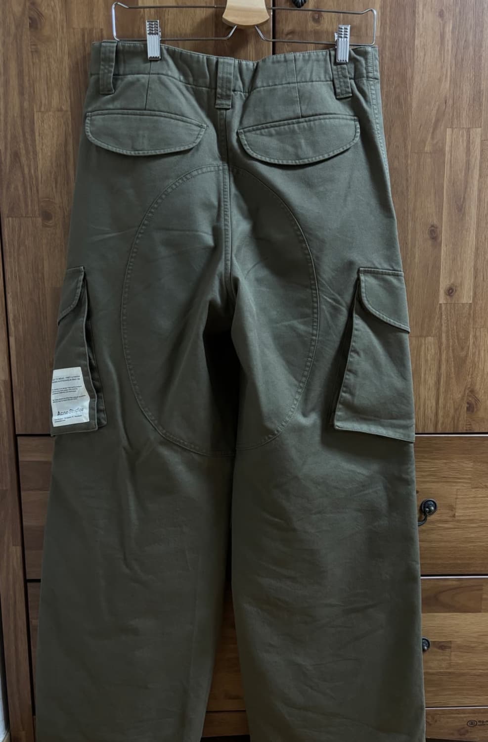 아크네 스튜디오 라벨패치 카고팬츠 상품이미지4