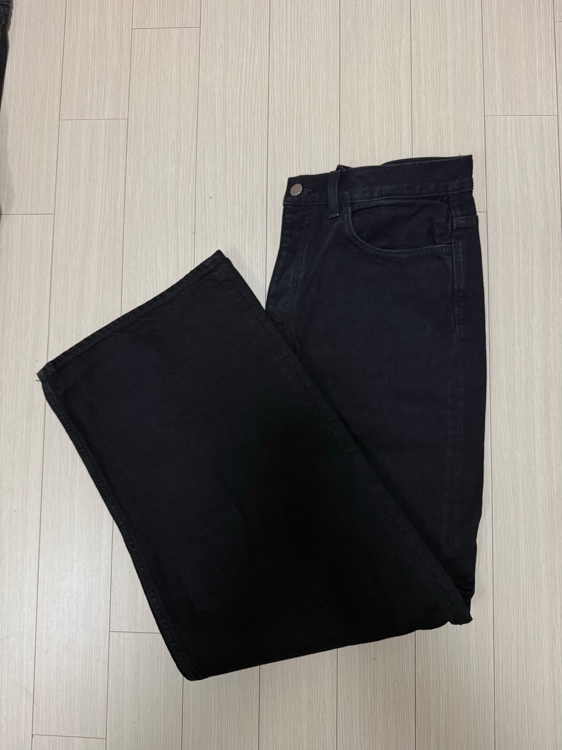 COS 코스 남성 릴랙스드 와이드 레그 진 블랙 52 사이즈 상품이미지2