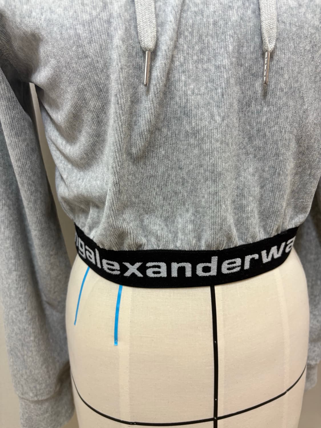 알렉산더왕 alexanderwang 벨벳 크롭후드 그레이 상품이미지5