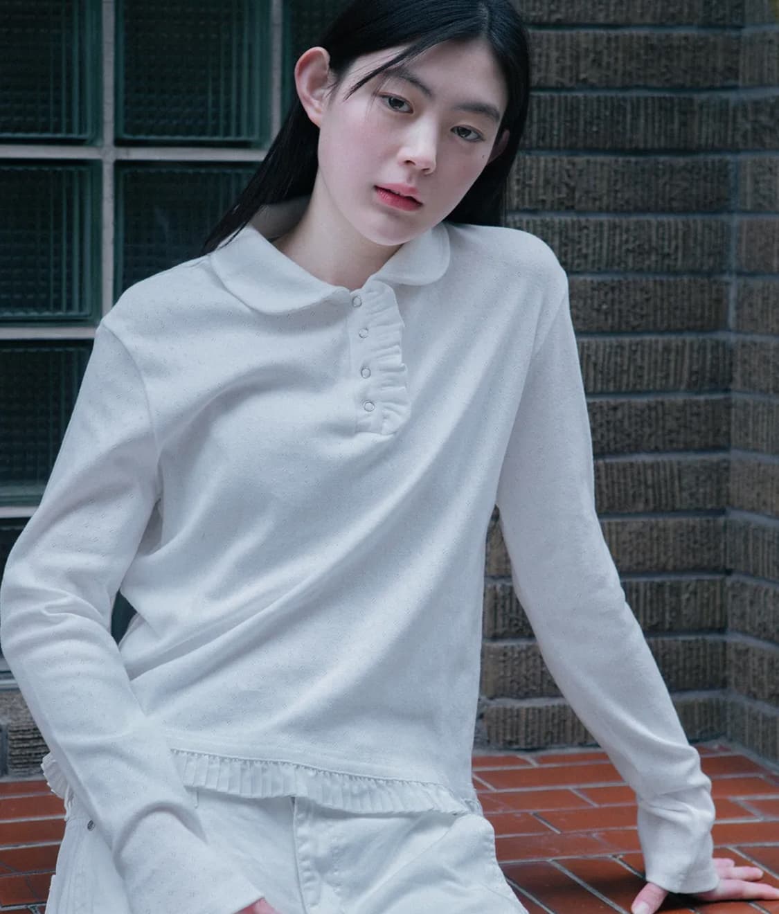 오헤시오 라운드카라 프릴 롱 티셔츠  상품이미지1