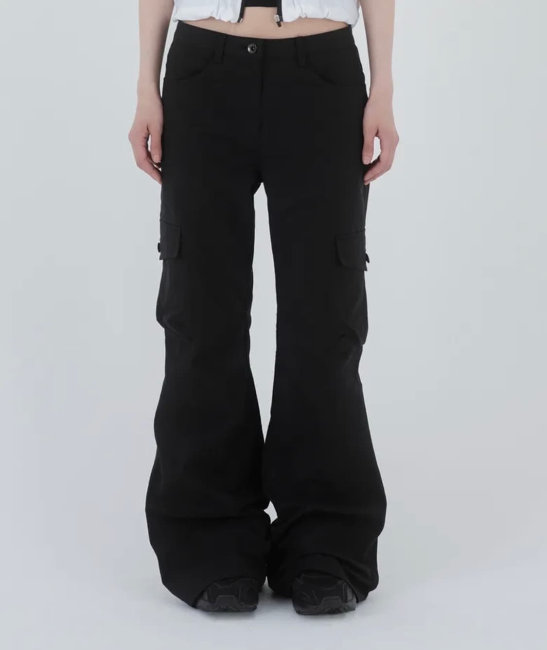 미세키서울 Pocket cargo bootscut pants BLACK 상품이미지1