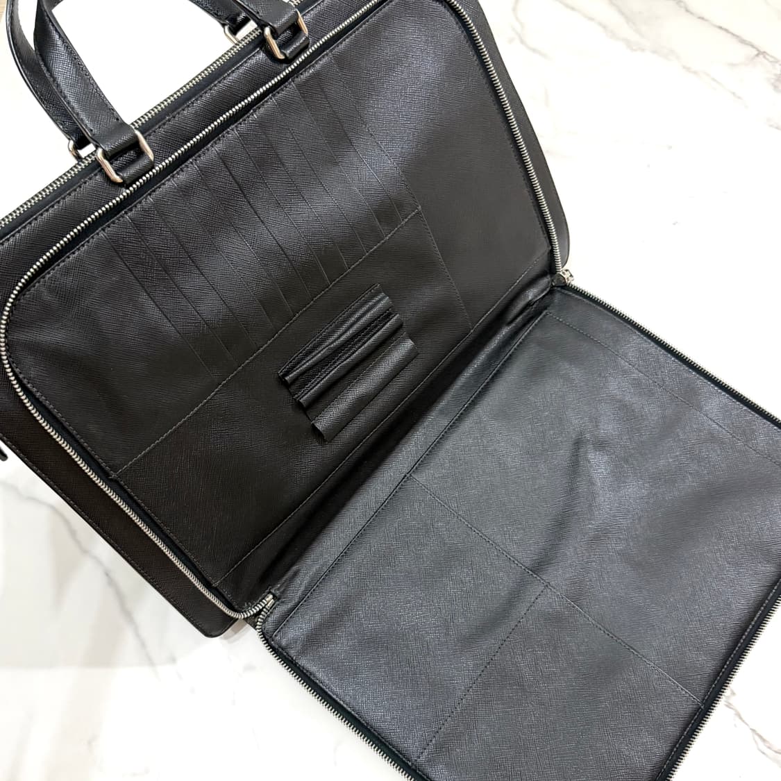 프라다 삼각로고 사피아노 레더 브리프케이스 서류가방 블랙 VR0023 상품이미지8