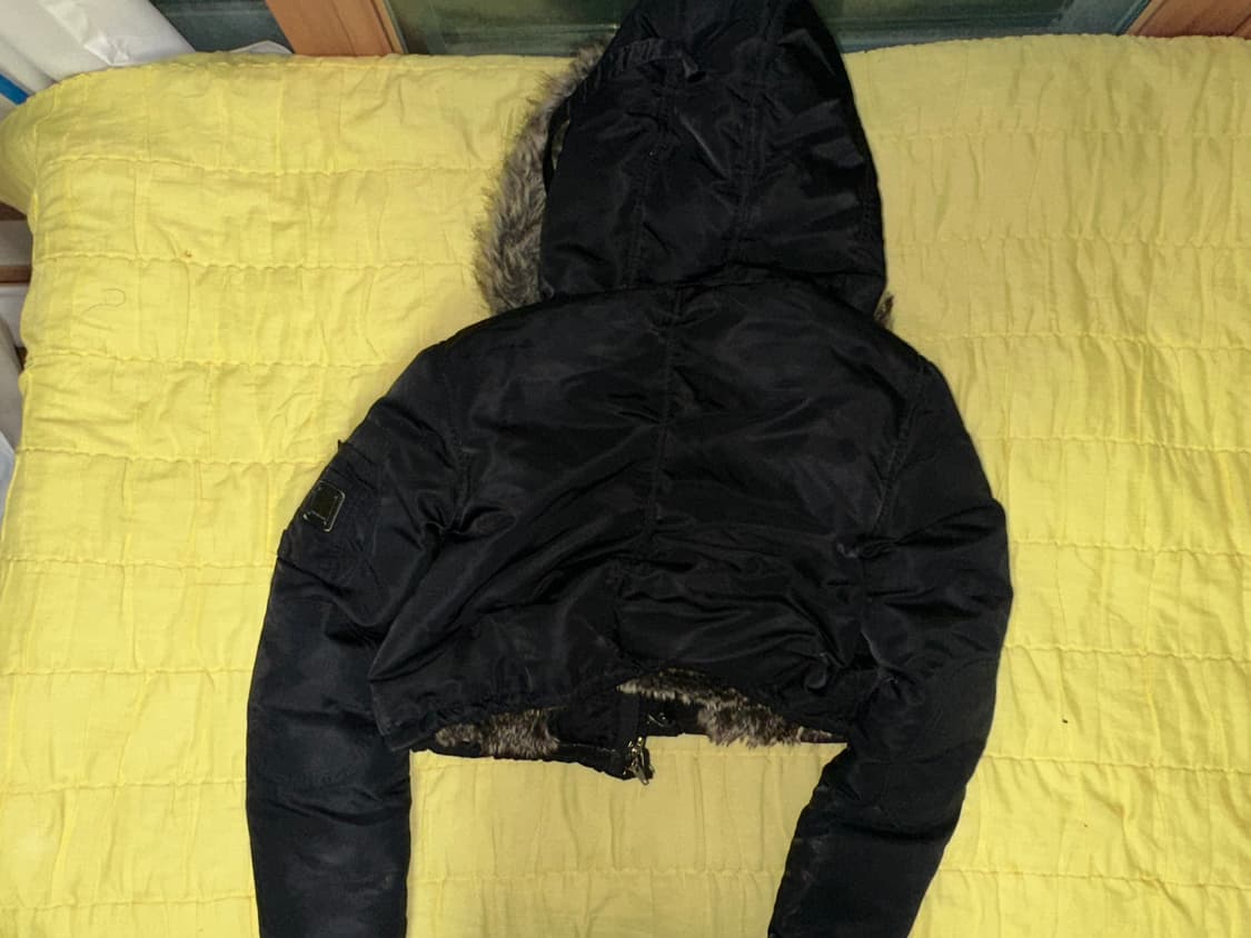 캘빈클라인 초 크롭 퍼 트리밍 패딩. 펑크.  상품이미지3