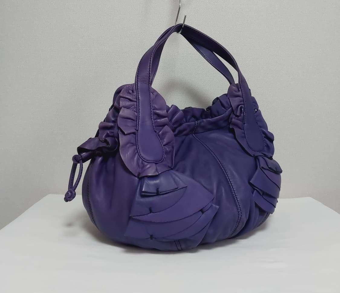 발렌티노 퍼플 레더 러플 이딜 호보백  (정품) 상품이미지3