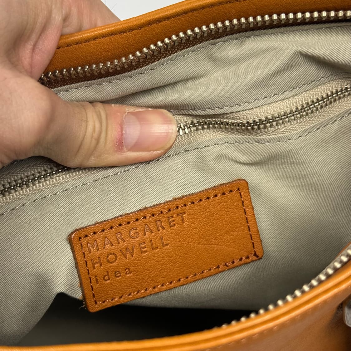 마가렛호웰 가죽 2way 숄더백 상품이미지8