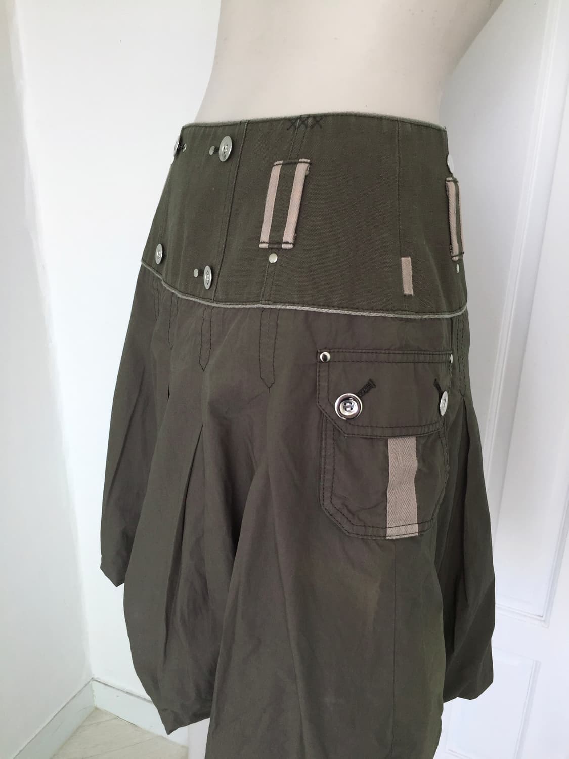 TO BE Chic  Double Button Balloon Skirt 상품이미지8