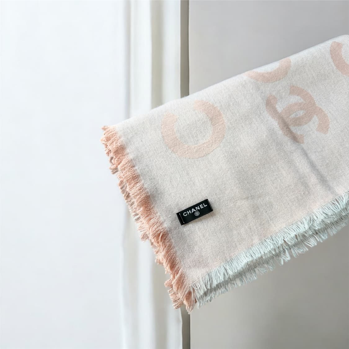 코코 샤넬 23-24FW 캐시미어 실크 대형 머플러 상품이미지3