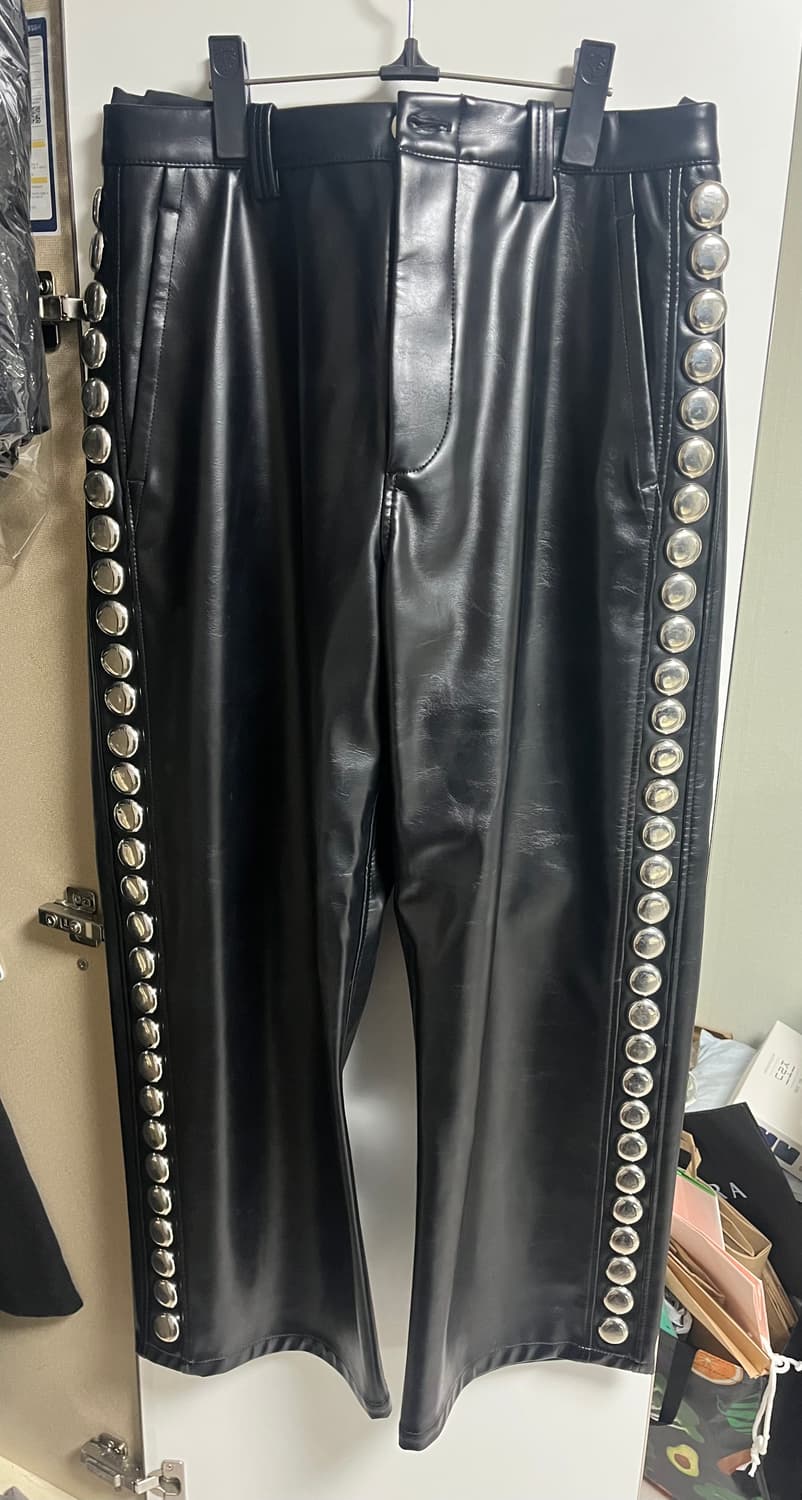 스터드 레더 팬츠 상품이미지3