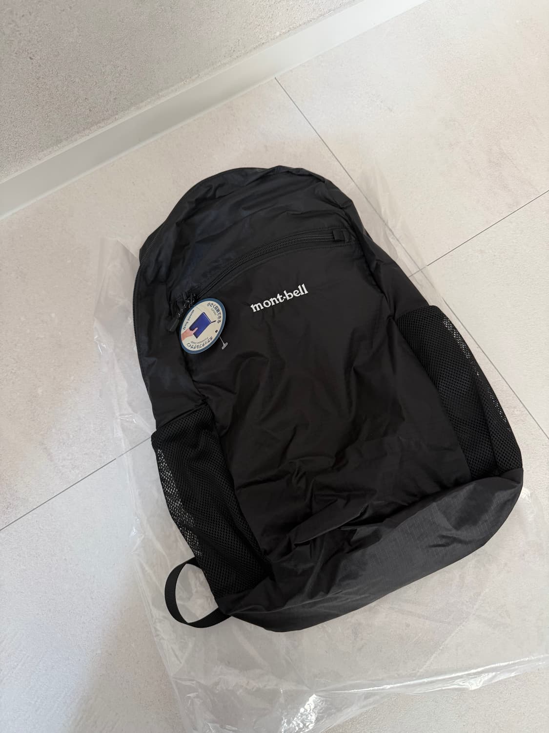 몽벨 포켓터블 라이트 백팩 15L 블랙 새상품 상품이미지1