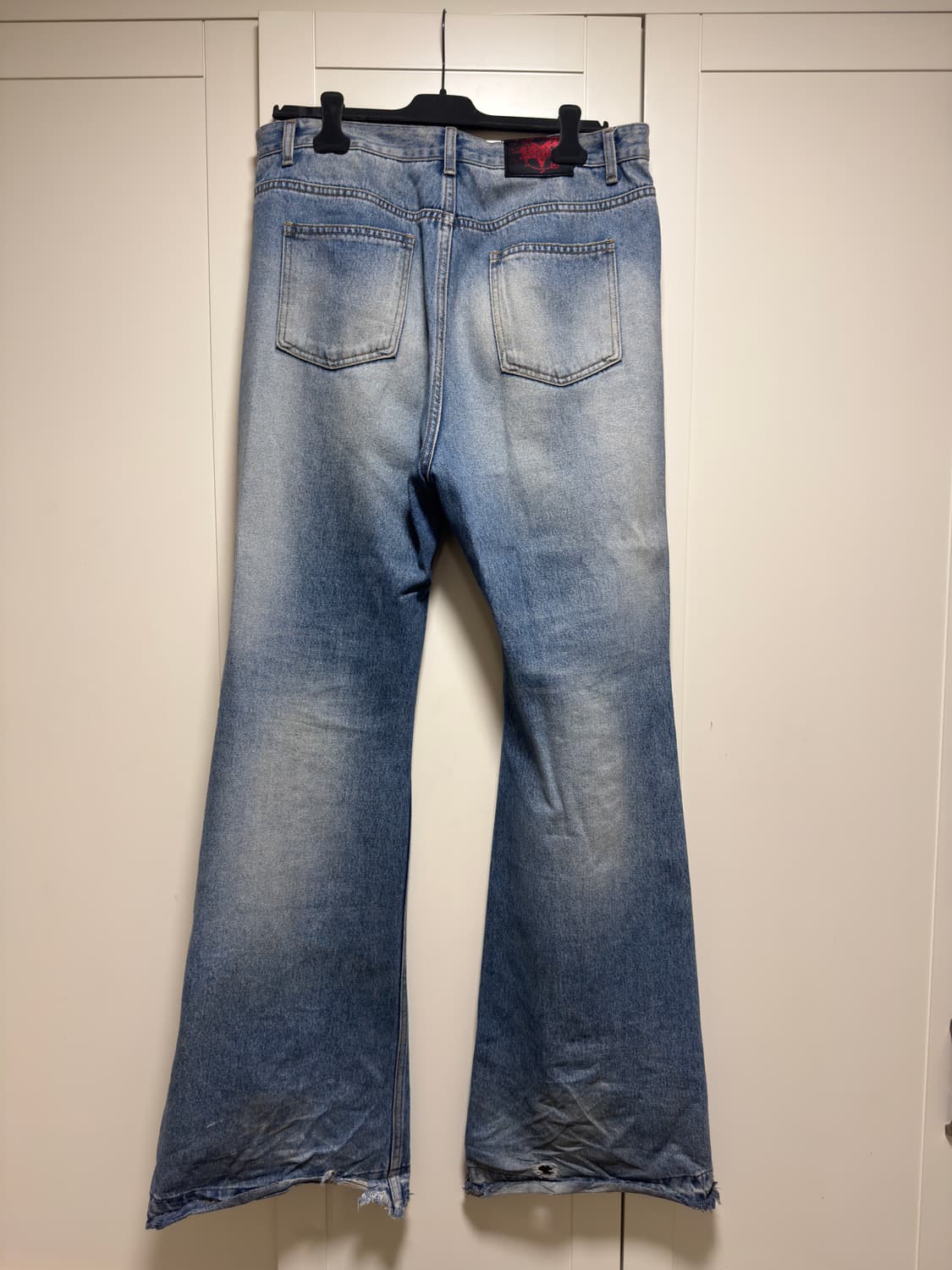  에모 Destroyed flared jeans  상품이미지5